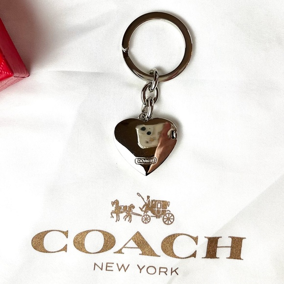 NWOT COACH Signature Pink Heart Picture Locket Fob Key Chain #1657 - Picture 3 of 3